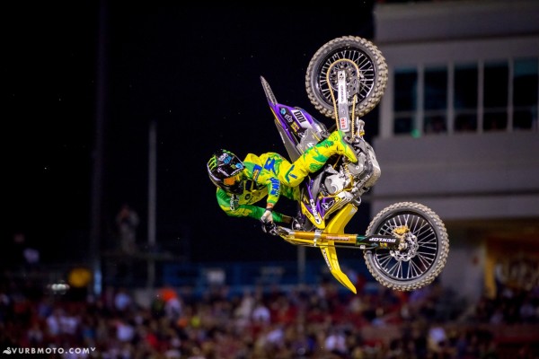 the-bangers-dirtshark-biggest-whip-contest-16_gallery_full
