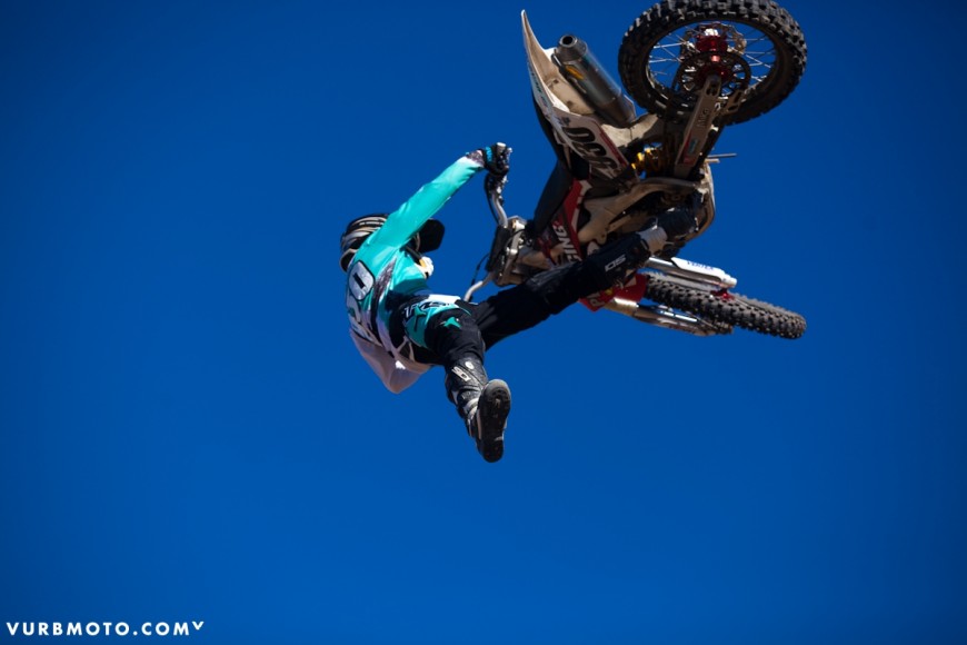 backyard-whips-ft-tom-parsons-25_gallery_full