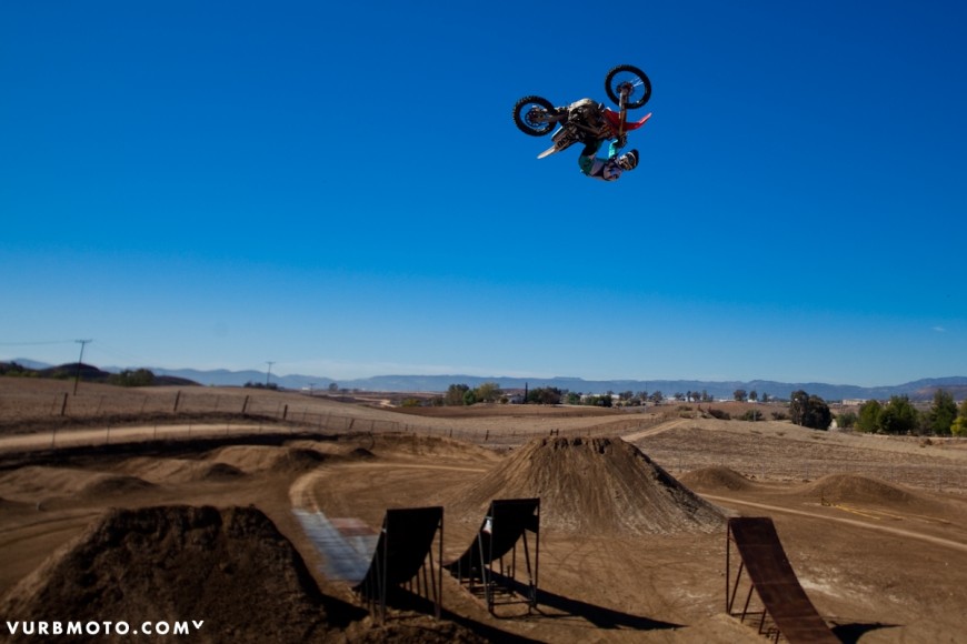 backyard-whips-ft-tom-parsons-6_gallery_full